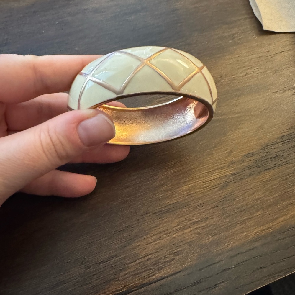 Elegant Cream and Gold Bangle Bracelet